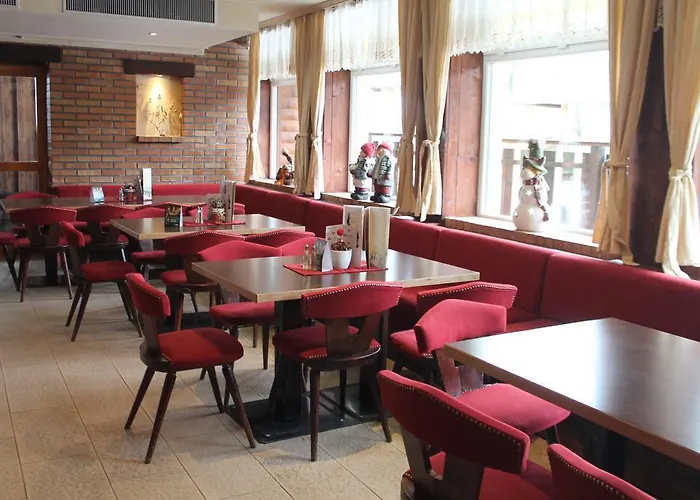 拉克陶豪斯酒店 3*