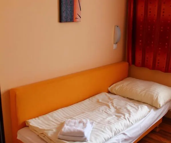 拉克陶豪斯酒店 拉赫陶